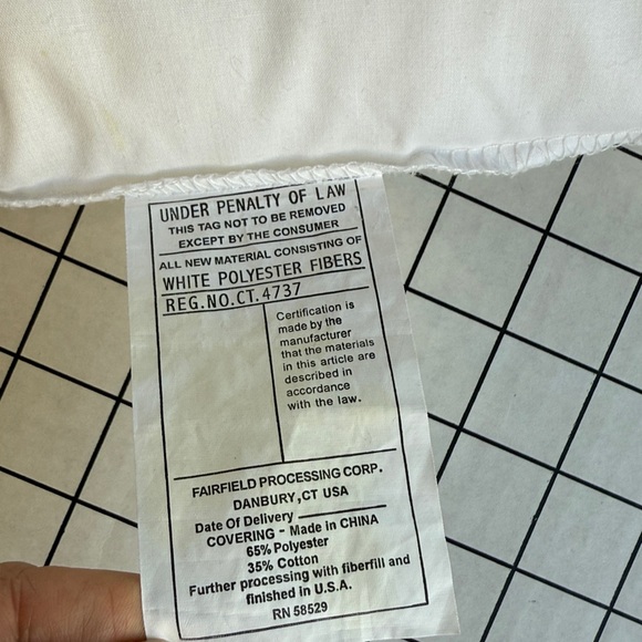 Vintage Hand-Embroidered Pillow & Case– 12' x 16” Farm Couple at the Well Scene - Picture 14 of 14